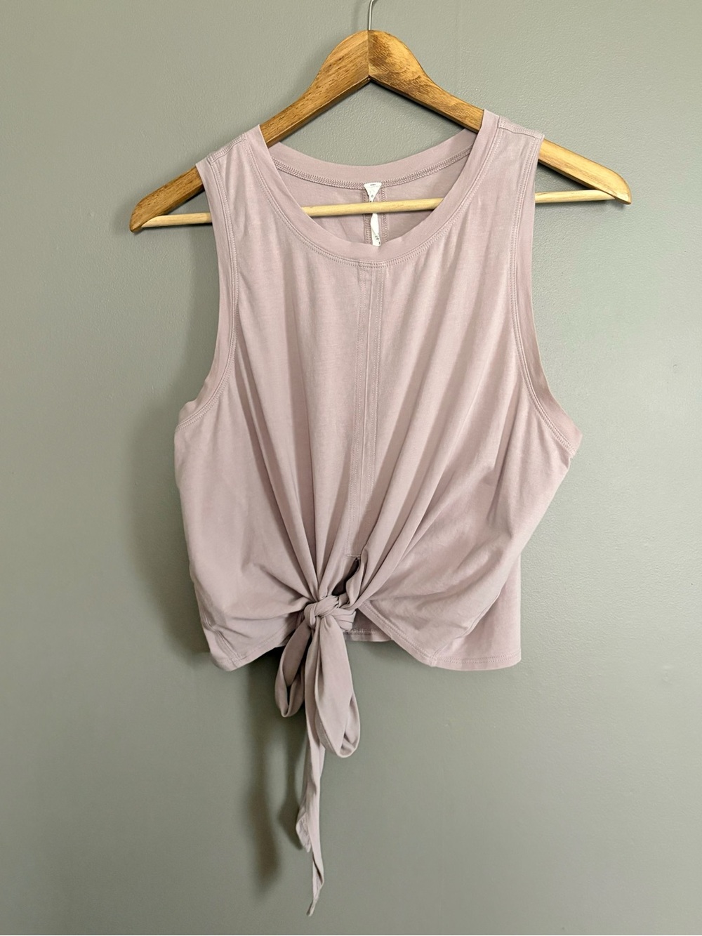 Lululemon Women's Tie-Front Sleeveless Tank Top Size 8 Dusty Mauve